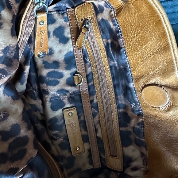 B Makowsky shoulder bag. Like new. - Picture 3 of 4